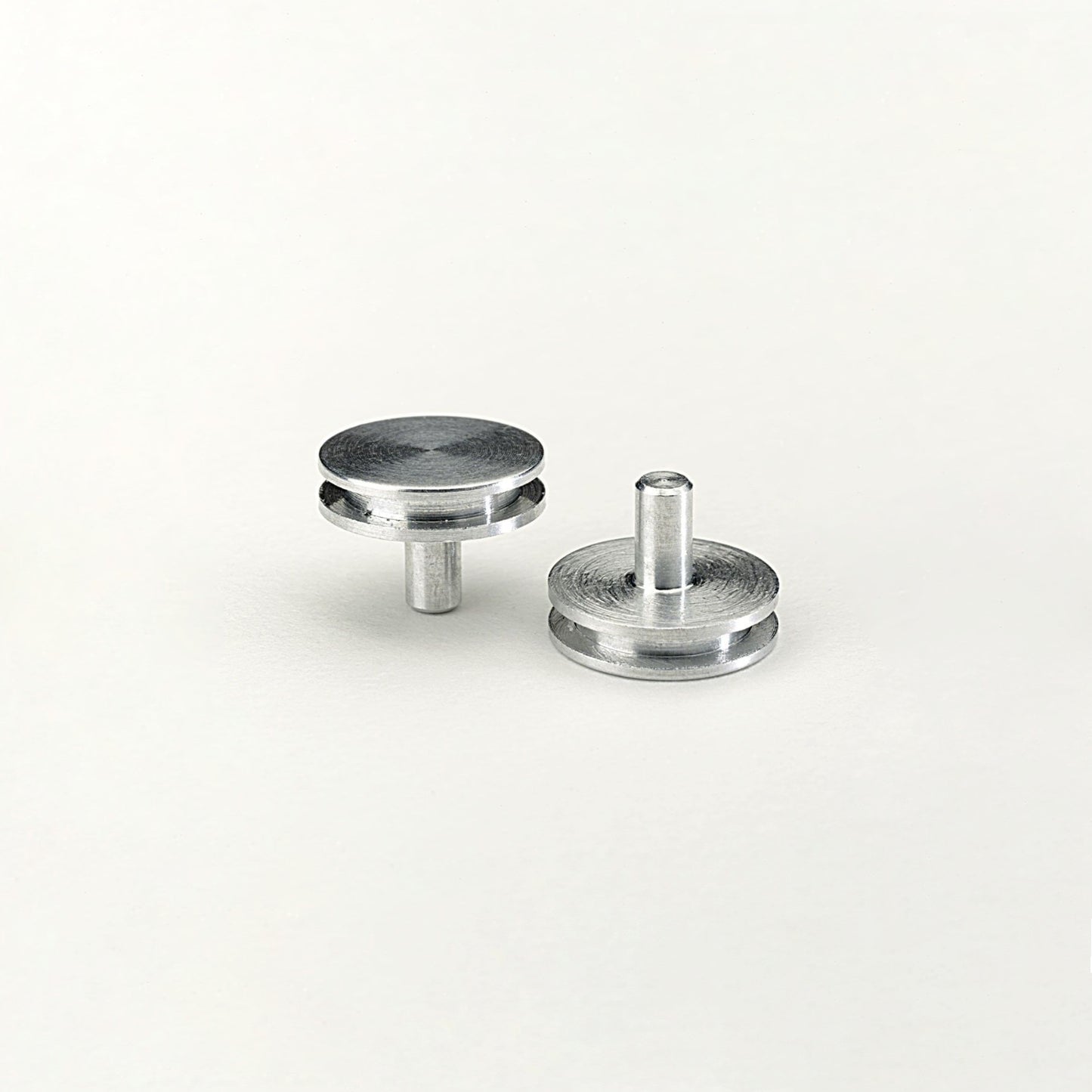 AGG301F – SEM Specimen Stubs Aluminium 12.5mm dia 3.2 x 6mm pin PK100